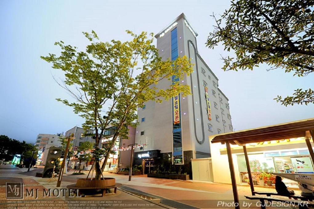 Yeosu Mj Motel Exterior photo