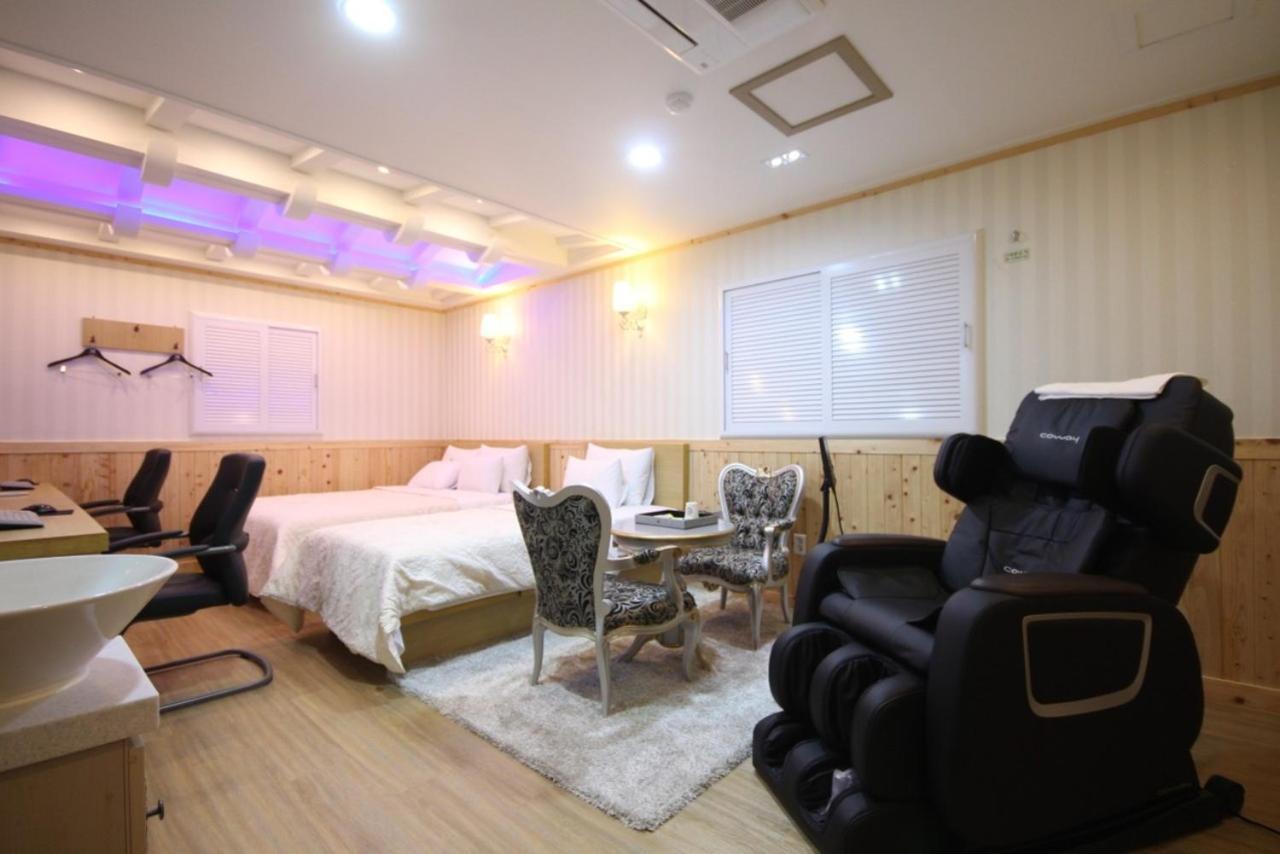 Yeosu Mj Motel Exterior photo