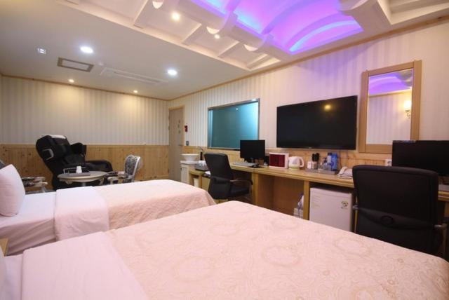 Yeosu Mj Motel Exterior photo